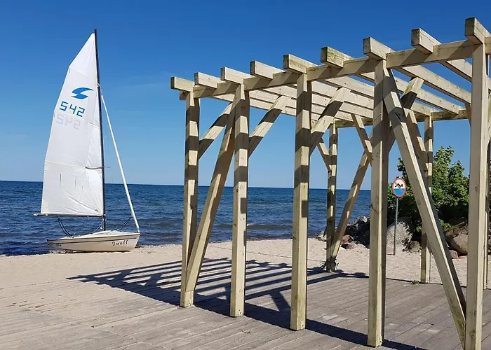 Nadmorski Z Ogrodkiem I Sauna Lägenhet *